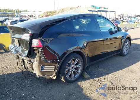 2023 Tesla Model Y Awd/Long Range Dual Motor All-Wheel Drive из США, поврежденный, VIN 7SAYGAEE1PF903829